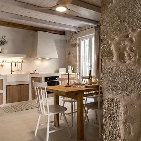 Casa Vindemia 度假居 *